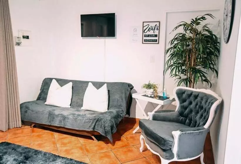ペンション Zhantique Guest House 1  Unit 5