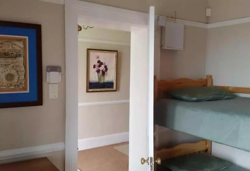 Majatalo Twin Palms Accommodations