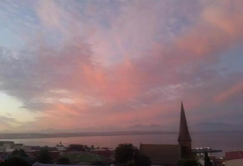 Majatalo Twin Palms Accommodations