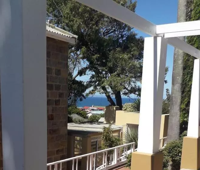 Majatalo Twin Palms Accommodations