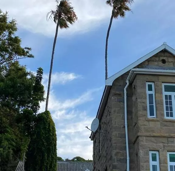 Majatalo Twin Palms Accommodations