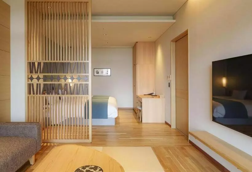 Ryokan Lake Toya Tsuruga Resort Hikarinouta