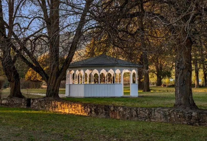 Gardenview Estate Bed And Breakfast