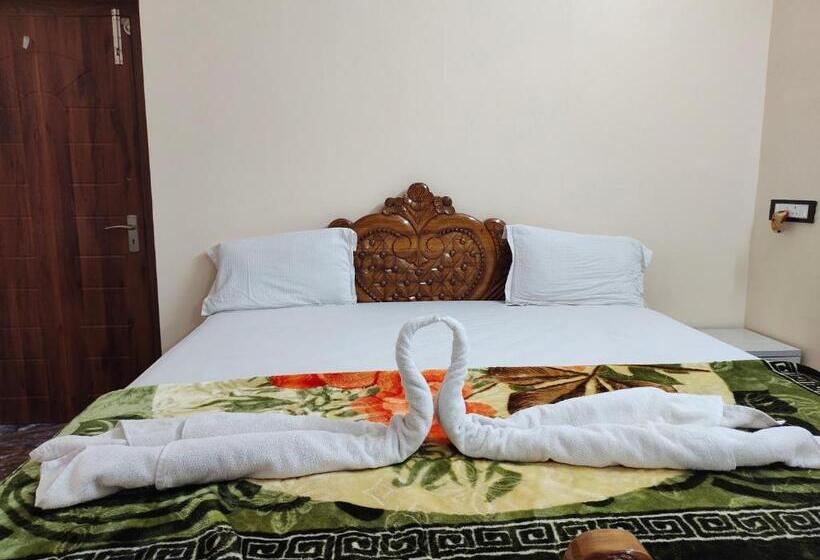 Green View Hotel & Resort