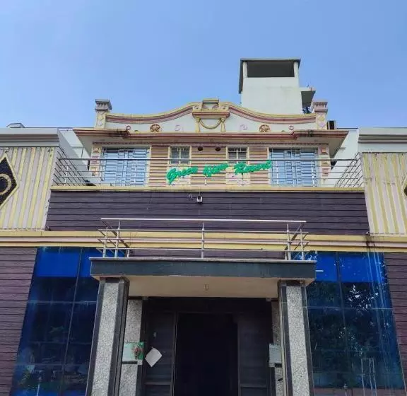 Green View Hotel & Resort