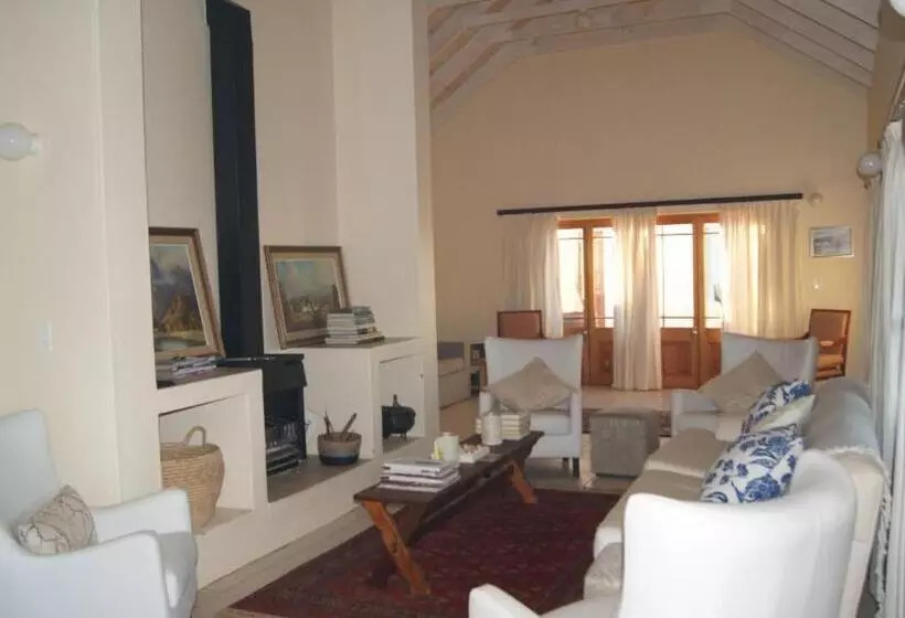 هتل Alchemy Retreat   Entire Karoo Guest Farm   Barrydale
