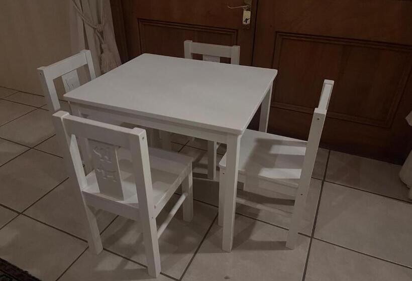 فندق Alchemy Retreat   Entire Karoo Guest Farm   Barrydale