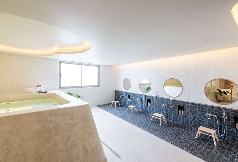 בית מלון כפרי Homa Si Racha