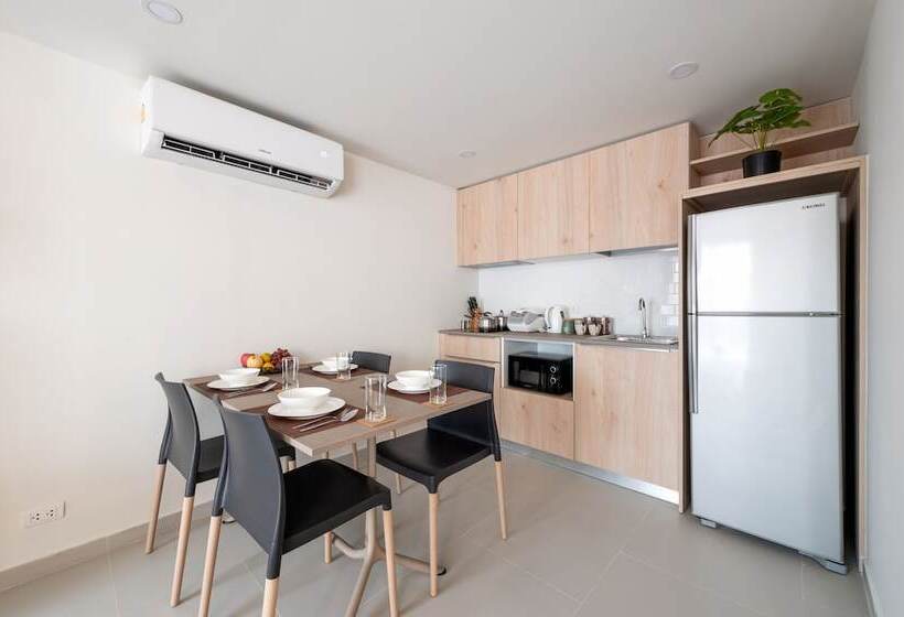 בית מלון כפרי Homa Si Racha