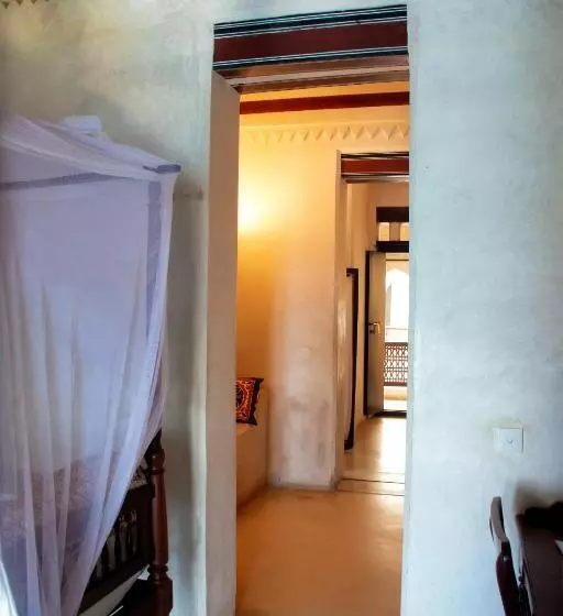 هتل Lamu House