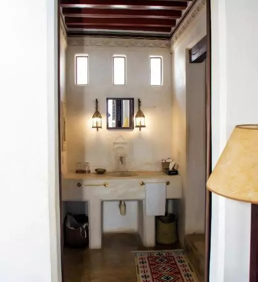 هتل Lamu House