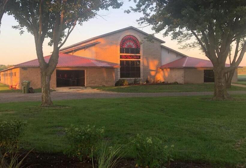 فندق Red Roof Stable And Farm Llc