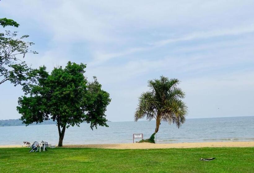 Hutland Hotel Garuga