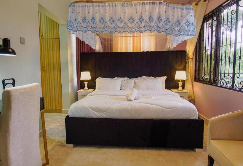 Hutland Hotel Garuga