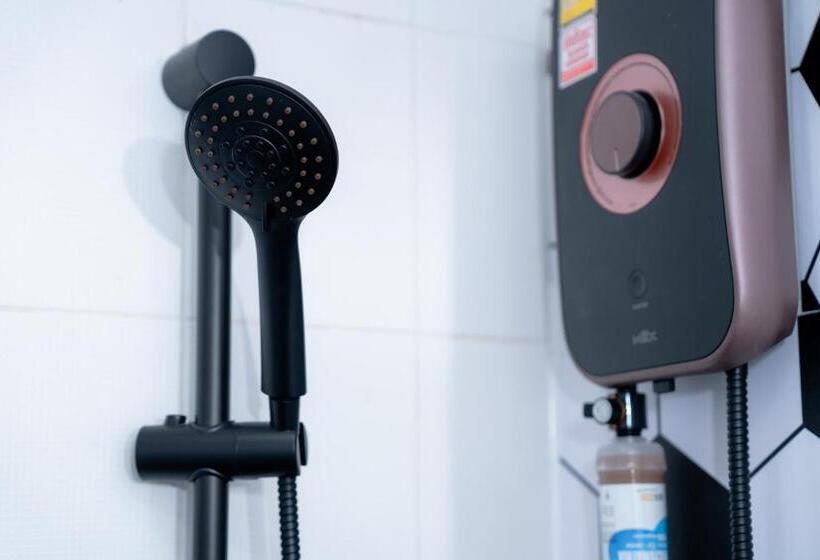 ペンション ฺbaan Waru Seaview Villa