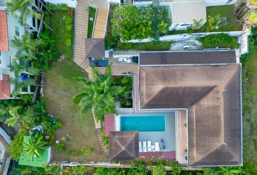 Majatalo ฺbaan Waru Seaview Villa