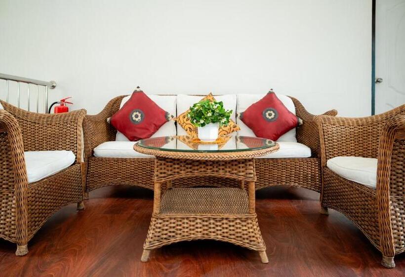 ペンション ฺbaan Waru Seaview Villa