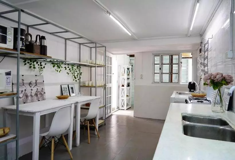 Majatalo Hué Hostel