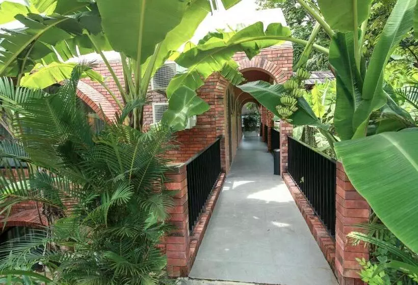 استراحتگاه Maida Lodge