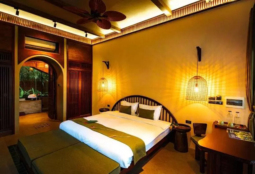 استراحتگاه Maida Lodge