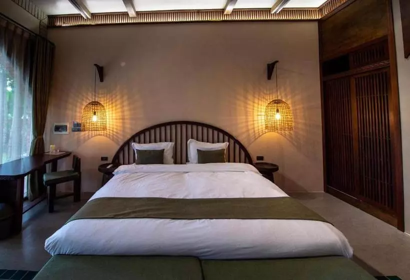 استراحتگاه Maida Lodge