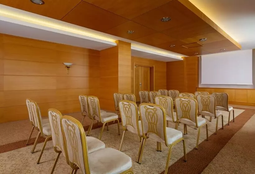 Badamdar Hotel And Residences