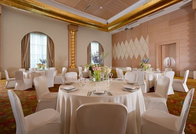 Badamdar Hotel And Residences