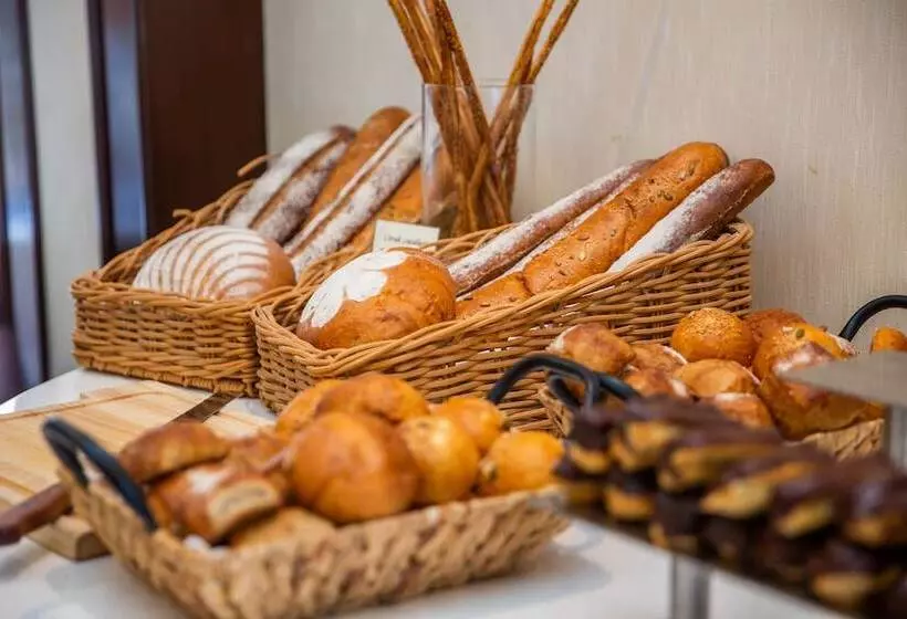 Badamdar Hotel And Residences