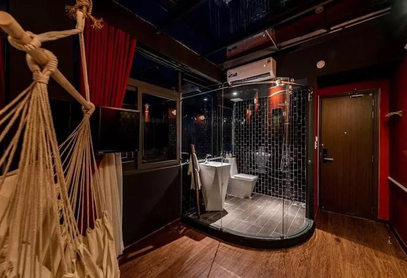 Language Exchange Hotel 3