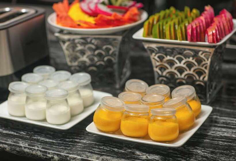 Media Central Hotel & Spa