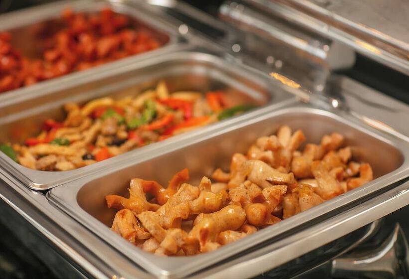 Media Central Hotel & Spa