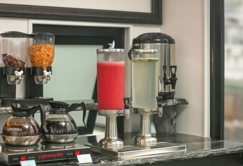 Media Central Hotel & Spa