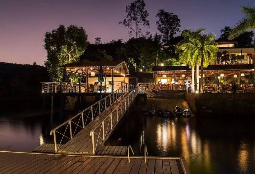 ホテル Pousada Piratas Do Barro Branco