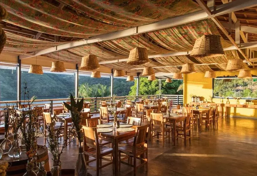 ホテル Pousada Piratas Do Barro Branco