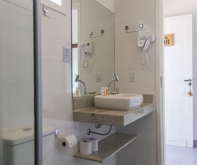 Отель Pousada Piratas Do Barro Branco