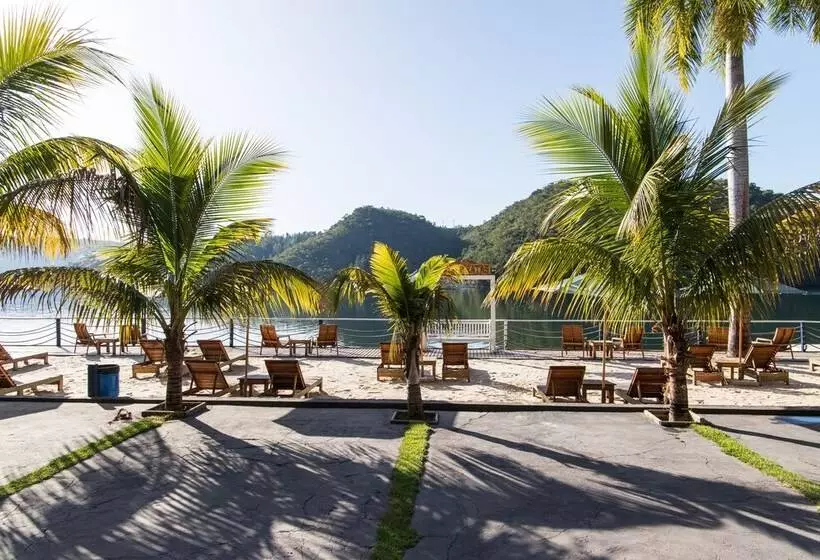 ホテル Pousada Piratas Do Barro Branco