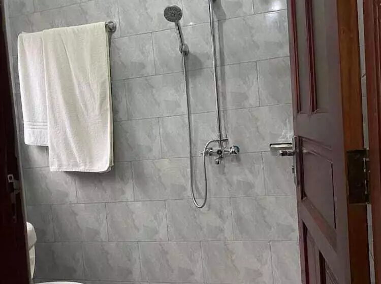 پانسیون Golden Cherries Guest House