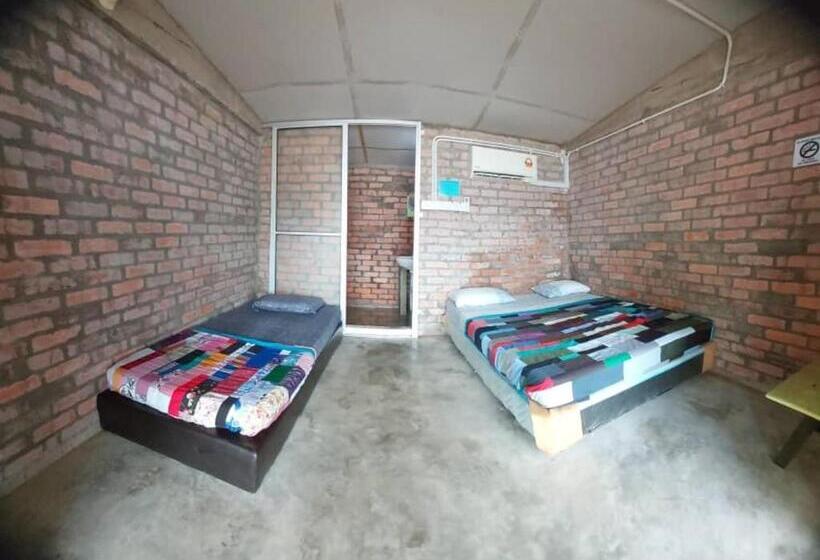 Отель Oyo Home 90641 Naga Puri Beach Retreat