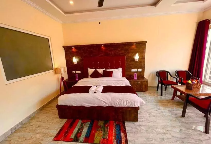 ホテル Sitara Resort, Scenic Mountain View Rooms With Balcony & Terrace