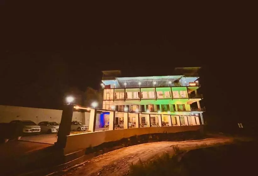 ホテル Sitara Resort, Scenic Mountain View Rooms With Balcony & Terrace