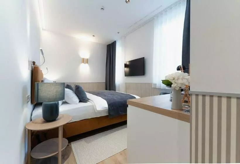 هتل Vila De Casa