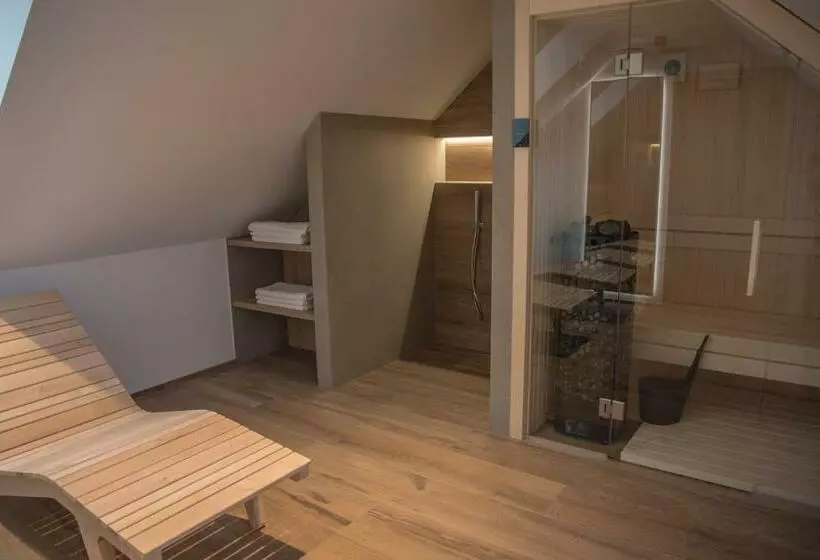 هتل Vila De Casa