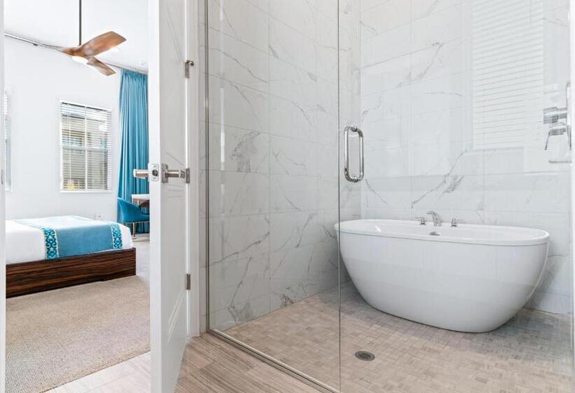 Villatel Village At Solterra Resort