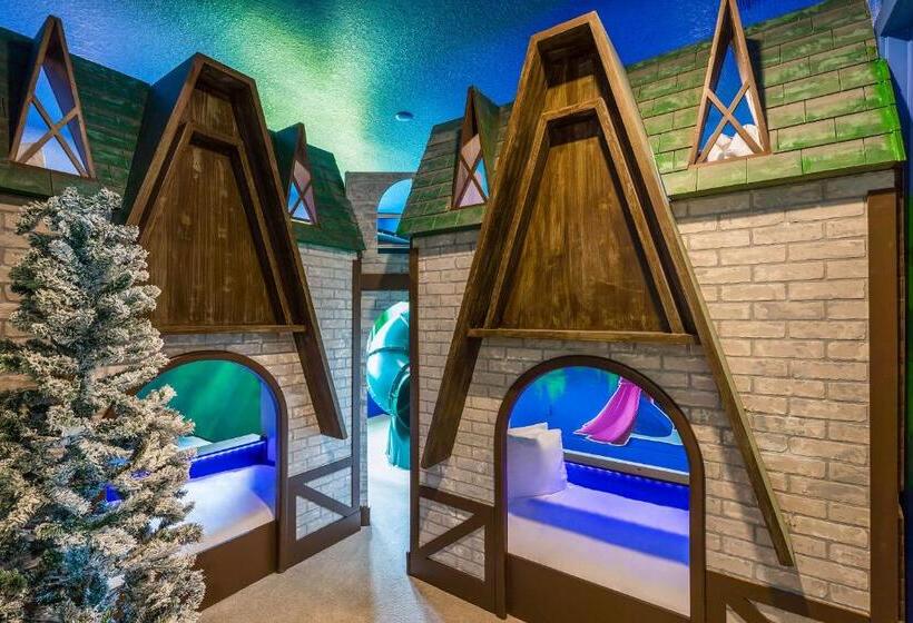 Villatel Village At Solterra Resort