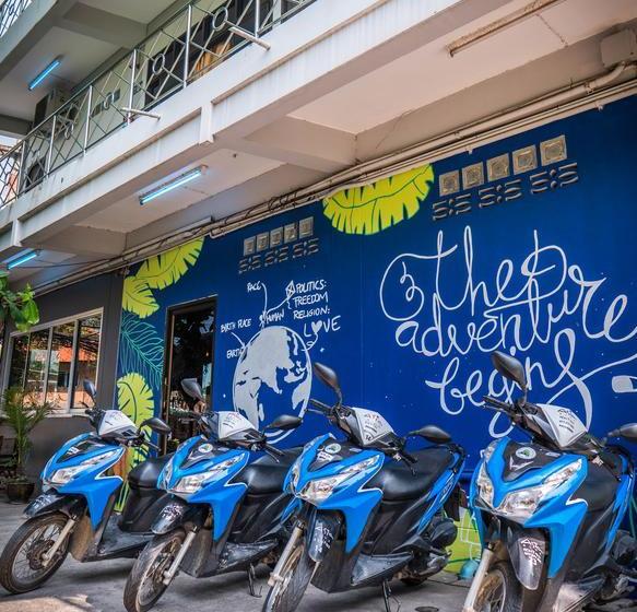 הוסטל Hacienda Backpackers