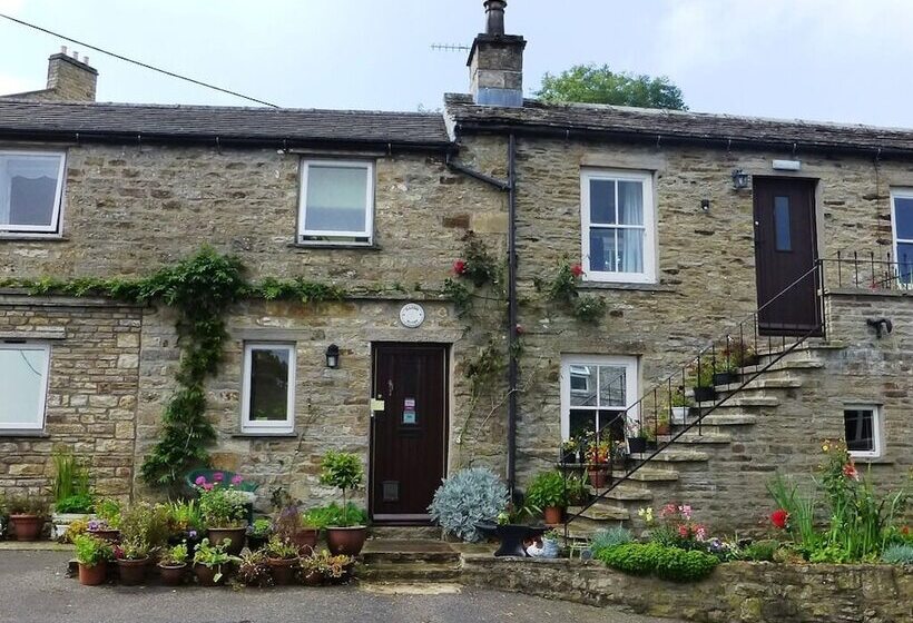 Bed and Breakfast Hazels Roost