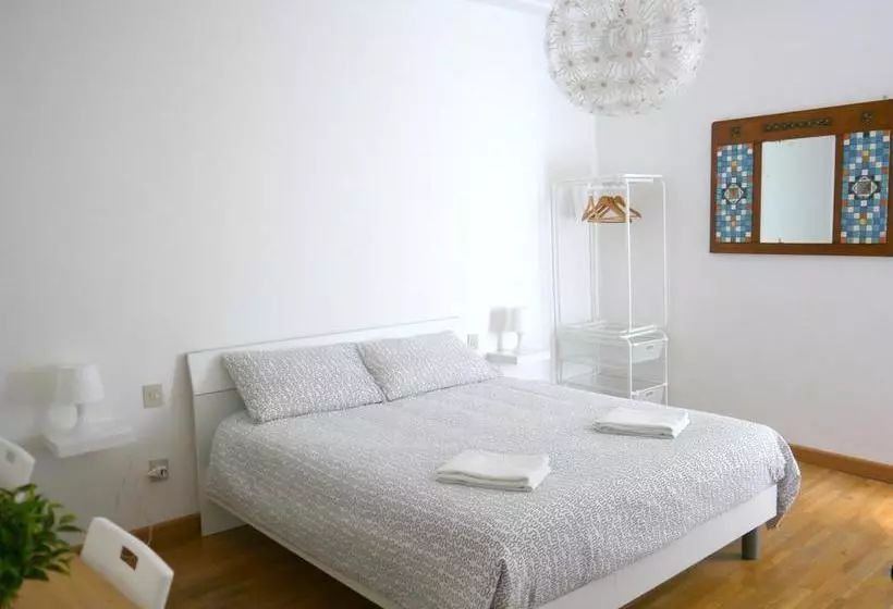 Hôtel Break And Bed