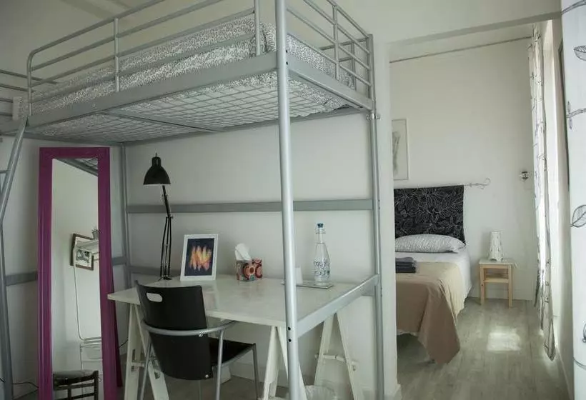 Hôtel Break And Bed