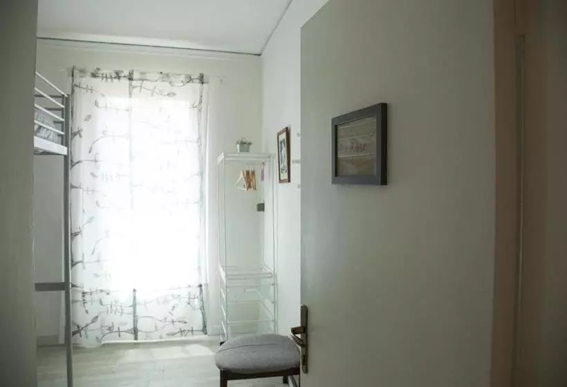 Hôtel Break And Bed