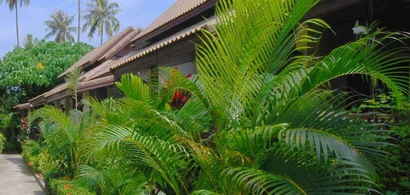 ホテル Buathong Place